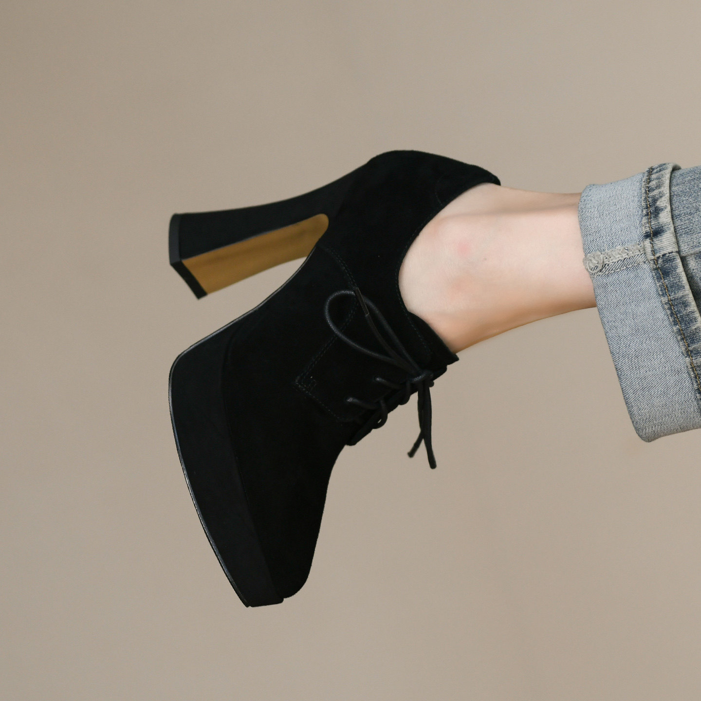 优雅深口尖头单鞋女粗跟秋季新款羊猄皮系带防水台超高跟鞋女10cm,淘宝优惠券,粉丝福利购,淘宝优惠卷