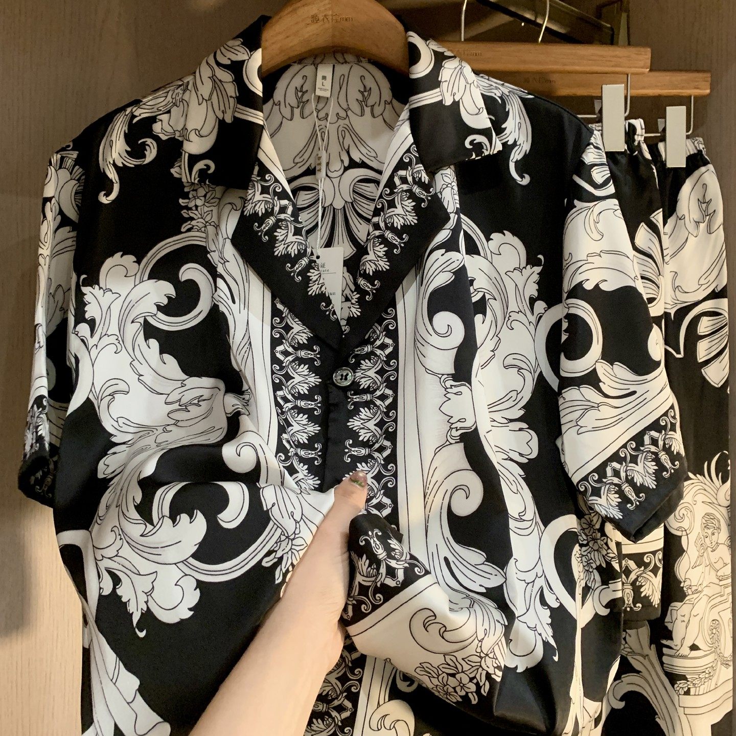 男士真丝睡衣夏季三件套薄款高级感欧美风夏天桑蚕丝睡衣男家居服 - 图1