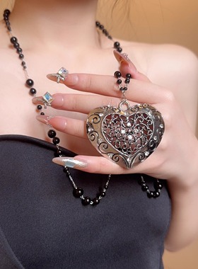复古vintage雕刻爱心吊坠项链女