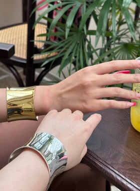 冷淡风弧形宽版光面开口休闲手镯