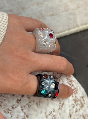 晕染彩色树脂镶钻方形几何戒指女