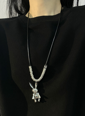 金属皮质长款女机械大兔子毛衣链