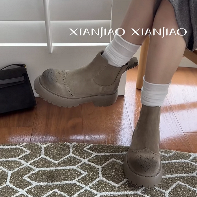 Beta XIANJIAO 2026 winter new women's shoes wiped leather Chelsea boots chimney boots thick sole trend