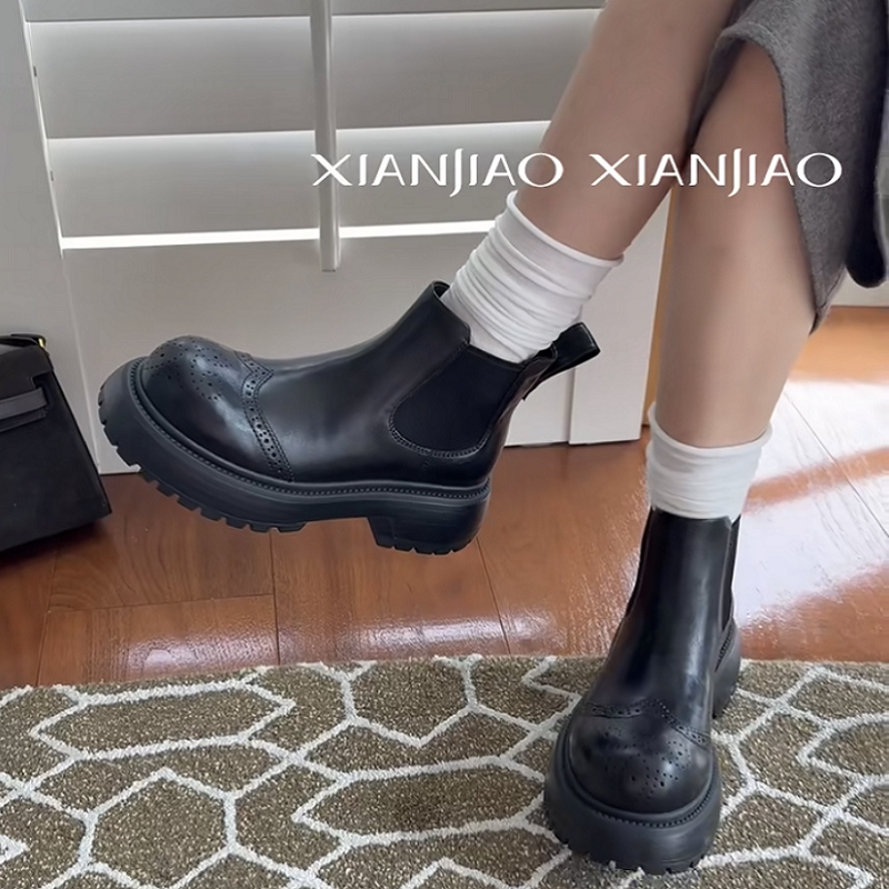 Beta XIANJIAO 2026 winter new women's shoes wiped leather Chelsea boots chimney boots thick sole trend