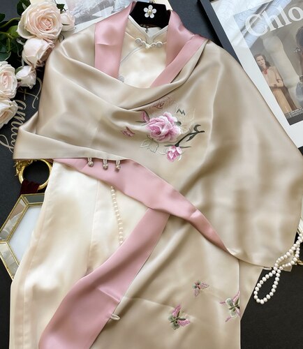 盘扣杭州丝绸高档真丝刺绣围巾女桑蚕丝苏绣披肩外搭丝巾妈妈礼品 - 图1