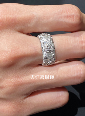 纯银镀白金拉丝宽中指戒指