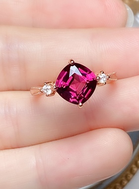 丛利 s925银方8×8玫瑰金色镶嵌天然镁铝石榴石戒指白金色女戒