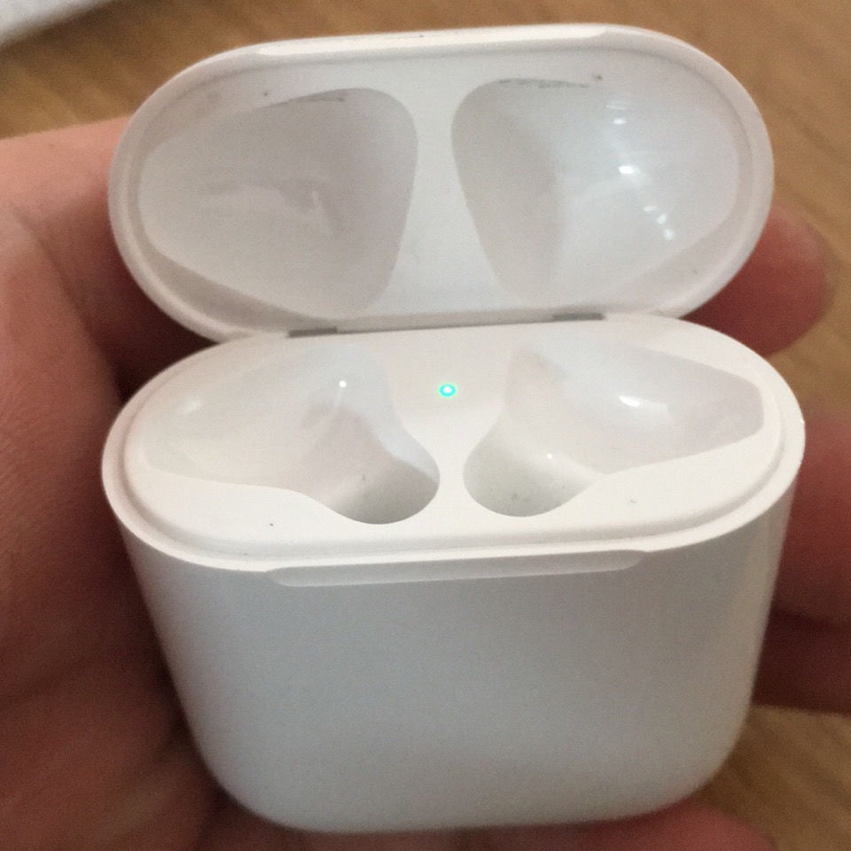 二手Apple/苹果 AirPods2代无线耳机 原装蓝牙iPhone一代二代耳机 - 图0