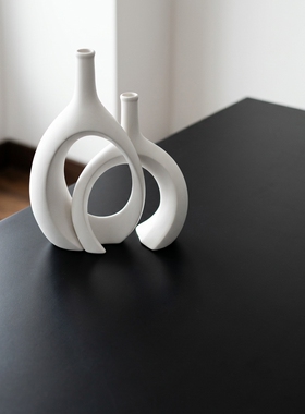 白色陶瓷创意异形花瓶家居摆件