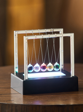 牛顿摆ins风客厅轻奢装饰