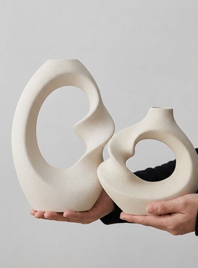 现代简约抽象白色陶瓷装饰摆件