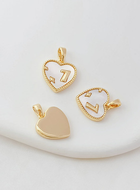 镶锆贴贝桃心兔子透明方形吊坠