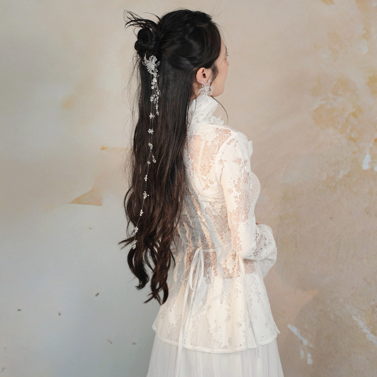 人间蜉蝣 雾屿蕾丝·双生荷叶领喇叭袖2025秋冬新款长袖上衣女,淘宝优惠券,粉丝福利购,淘宝优惠卷