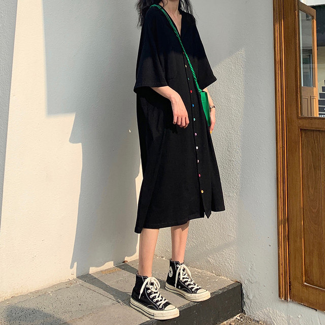 Super fairy and fat girl in a dress with a knee-length summer dress to reduce age