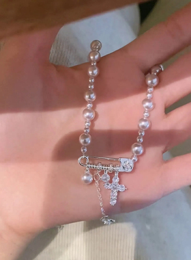 别针十字架曼塔玫瑰珍珠项链女小众配饰毛衣链秋冬轻奢高级感饰品