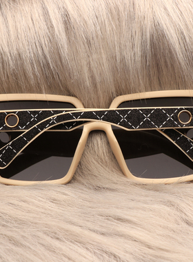 大脸复古风连体方框司机太阳镜