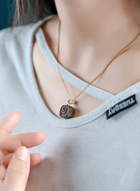 高端文莱沉香雕刻扎基拉姆项链女