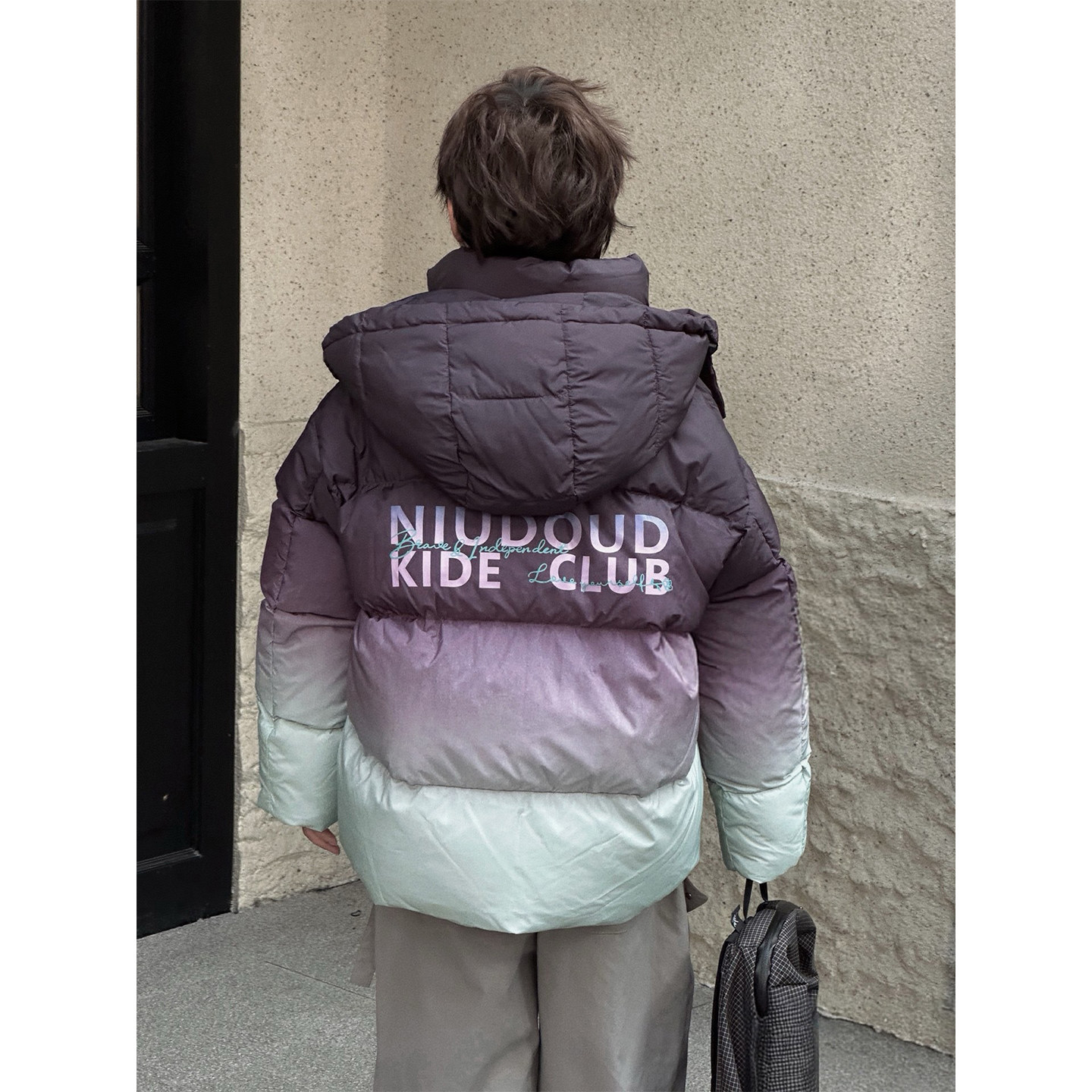 牛哆哆童装儿童羽绒服2025冬新款中大童渐变加厚外套白鸭绒65139,淘宝优惠券,粉丝福利购,淘宝优惠卷