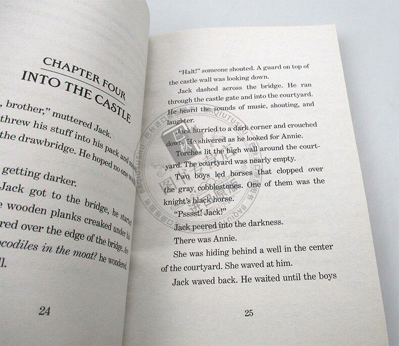 神奇树屋2 迷雾中的骑士the Knight At Dawn 英文原版冒险小说进口儿童英语初级章节书magic Tree House 英文版进口书籍