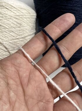 小红书同款白色圈圈线毛衣马甲