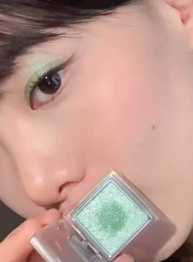 单色亮闪珠光眼影薄荷绿