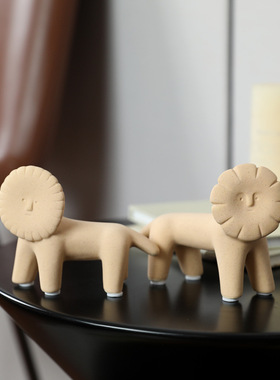 奶油风卡通非洲狮子陶瓷装饰摆件