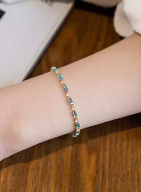 浅蓝色锆石拼接水晶手链