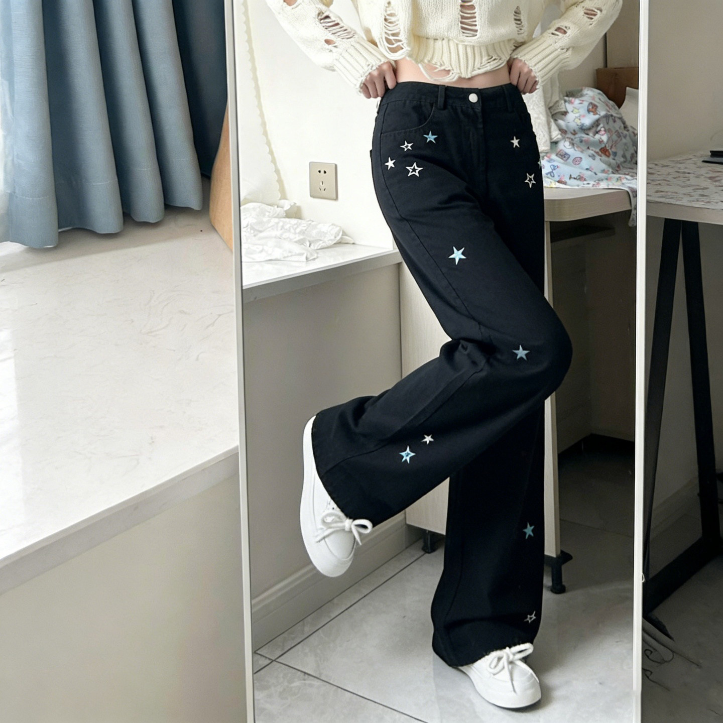 特大码女装胖mm黑色星星刺绣阔腿牛仔裤女高腰显瘦设计感直筒裤子,淘宝优惠券,粉丝福利购,淘宝优惠卷