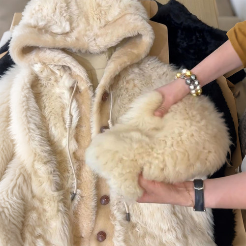 特大码女装胖mm可爱风毛绒连帽棉服外套女加绒加厚保暖单排扣棉衣 - 图1