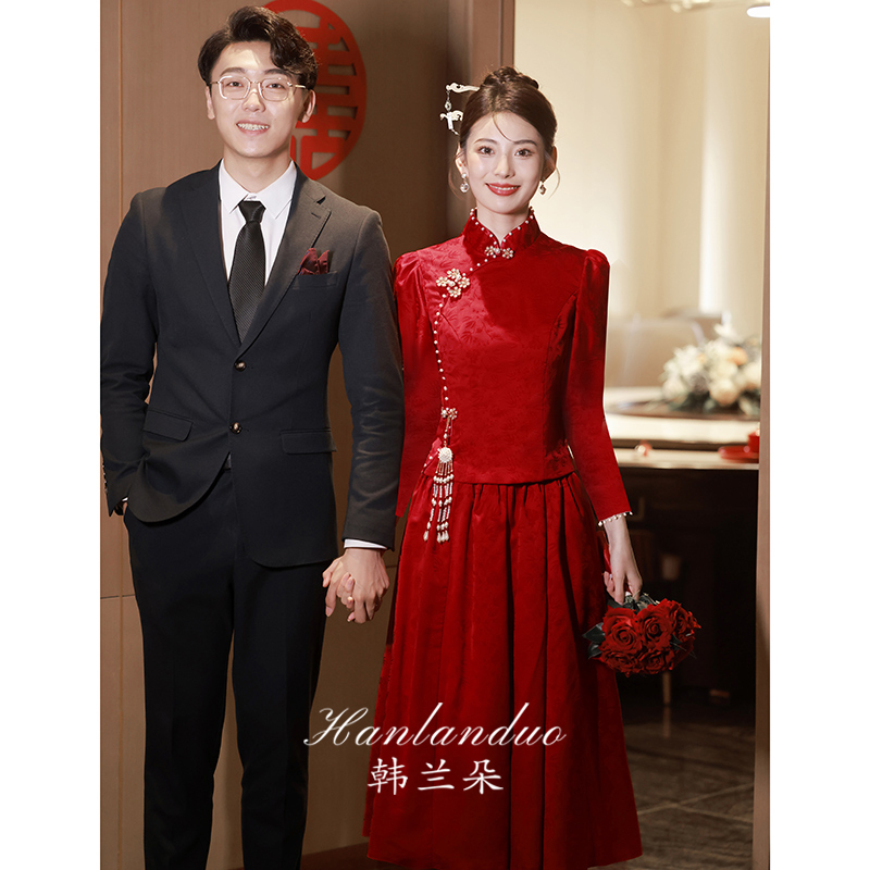新中式敬酒服2024新款新娘酒红色套装旗袍秀禾服结婚裙子订婚礼服 - 图2