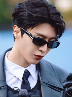 新款方形黑色帅气偏光太阳镜男女