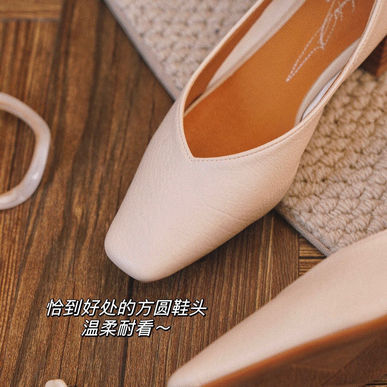 JUNJUN软奶皮鞋 温温柔柔、舒舒服服的基础白色粗跟单鞋,淘宝优惠券,粉丝福利购,淘宝优惠卷