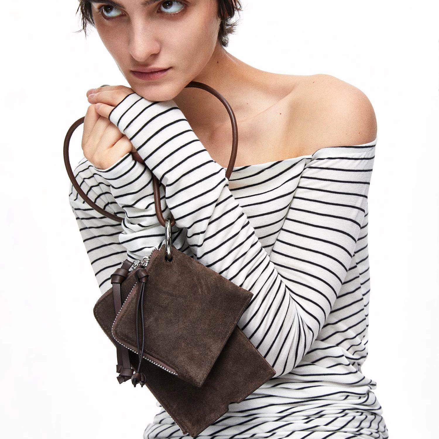 韩系ins新款小众设计复古鹿皮绒挂脖耳机包百搭零钱包卡包钥匙包,淘宝优惠券,粉丝福利购,淘宝优惠卷