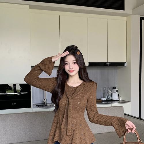 胖小皮2025秋冬新款时尚露思同款蕾丝收腰显瘦遮肉披肩两件套上衣 - 图1