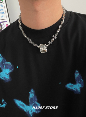 灰宝石拼接十字花男款项链小众设计锁骨链高级感女颈链嘻哈毛衣链