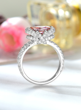 纯银镶钻帕帕拉恰奢华蓝宝石戒指