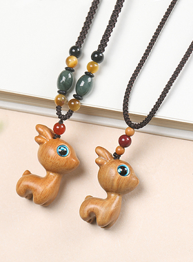 [发财有鹿]檀木萌小鹿毛衣链挂饰