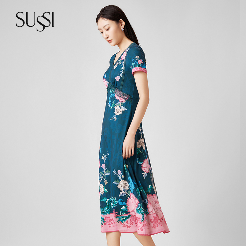 SUSSI/古色夏季新品墨绿色印花V领短袖中长款显瘦X型连衣裙女 - 图0