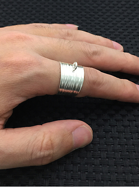 Born Free/奔放S925银饰品复古手工银泰国清迈带环开口戒指女指环