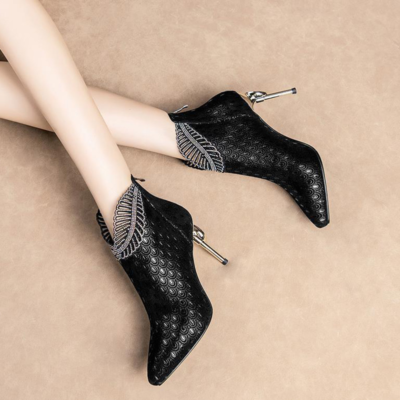 34-43大码伪娘高跟鞋秋冬靴子欧美简约气质细跟单尖头变装短筒靴 - 图2