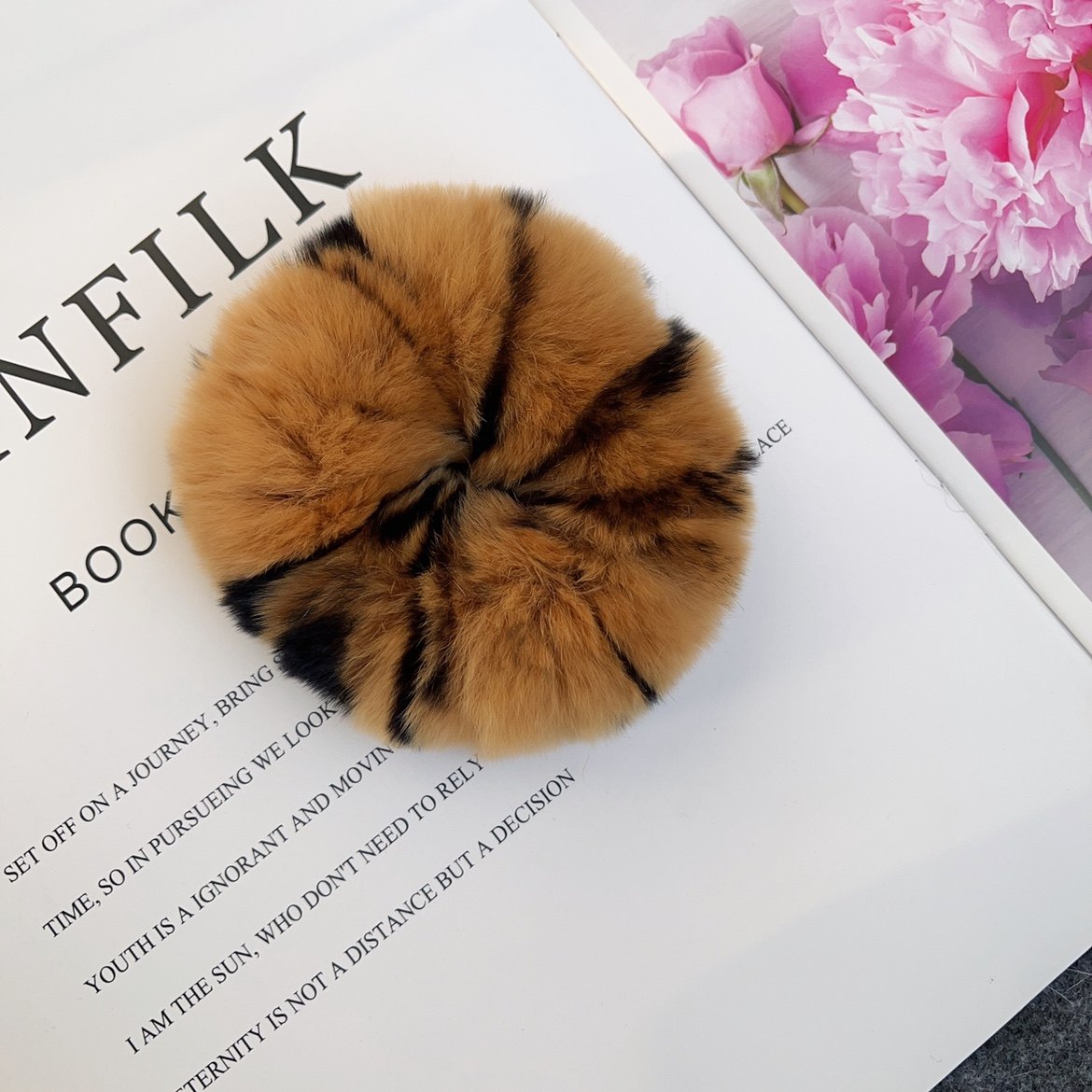 韩国简约真獭兔毛绒大肠发圈可爱扎马尾头绳网红法式复古头饰秋冬,淘宝优惠券,粉丝福利购,淘宝优惠卷