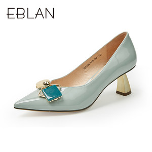 千百度伊伴2020新款羊皮几何饰扣金属异形跟高跟鞋女B20128427WX