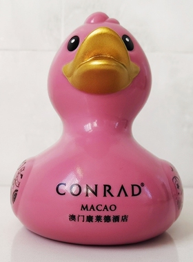 澳门康莱德酒店鸭子玩具
