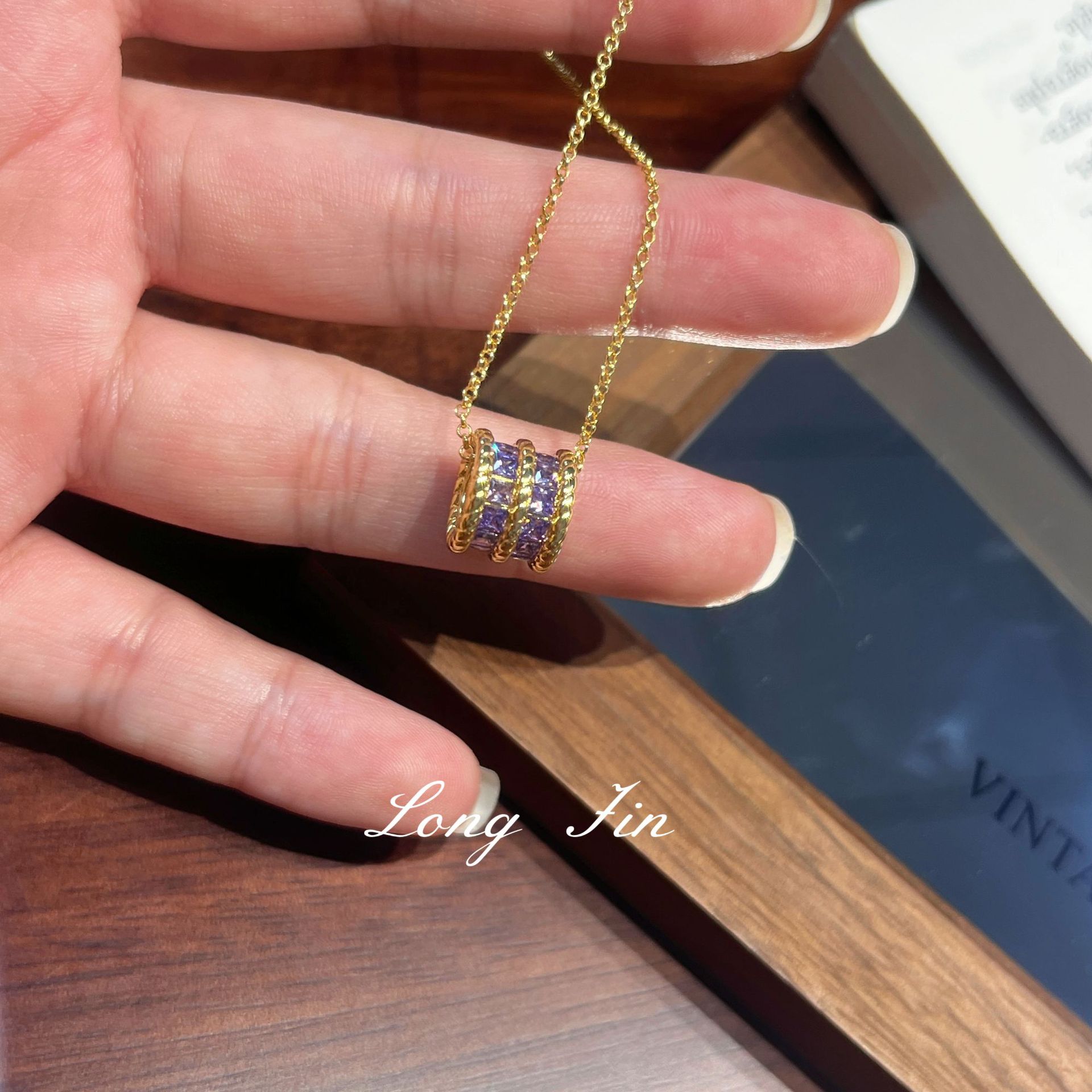 Retro twist full zirconium sparkling square diamond necklace ring high-end light luxury niche versatile simple clavicle chain ring trend