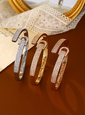 欧美轻奢高级感马蹄扣超闪手镯小众设计开口手环气质简约精致手饰