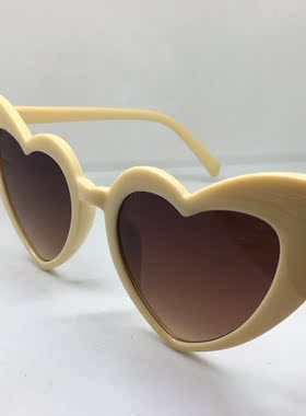 乳白色心形板材框女太阳镜个性墨镜潮