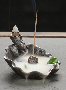 水晶消c吉祥物塔香