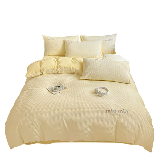 Class A cotton set is skin-friendly, comfortable and feels delicate