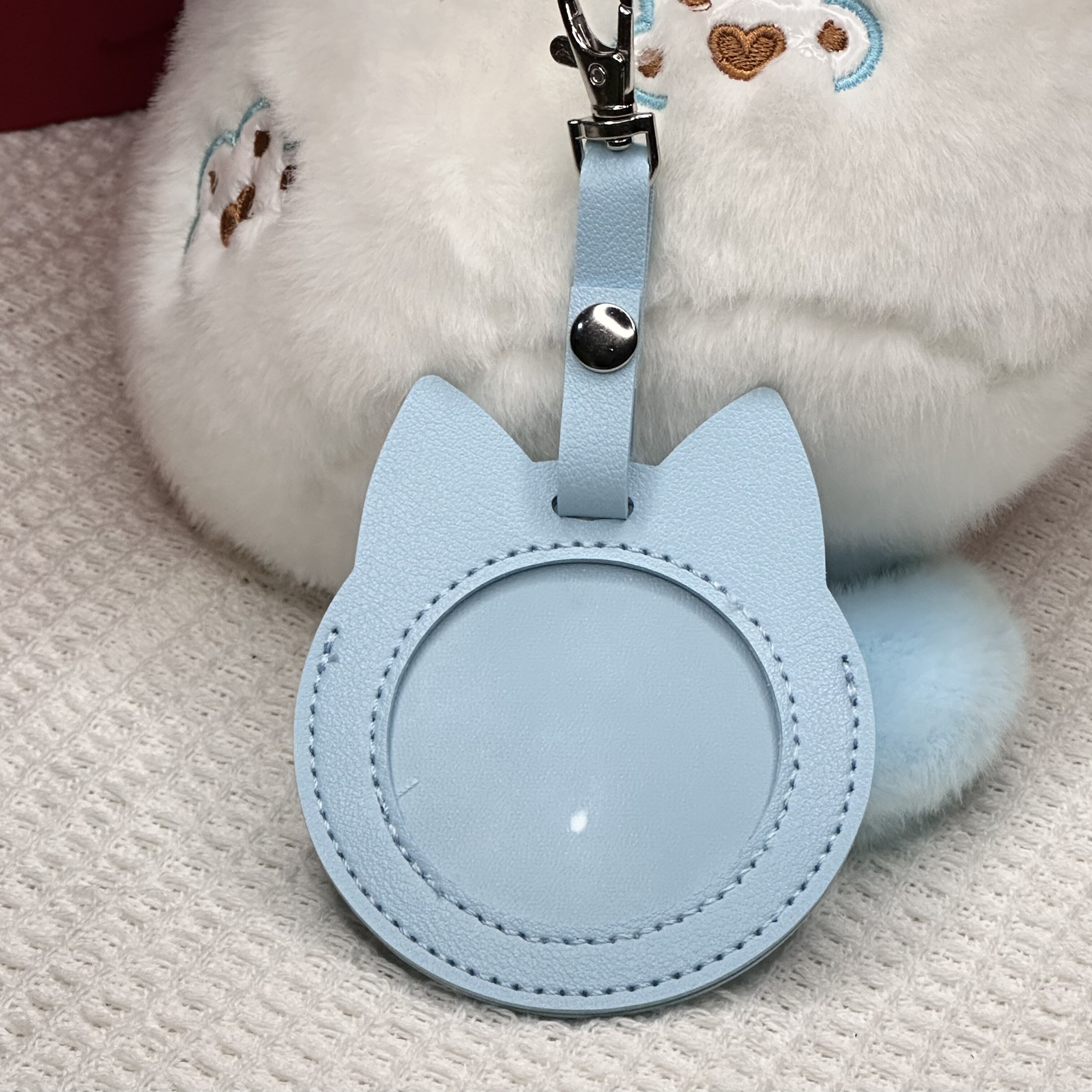 周深演唱会出道11周年限定徽章保护套展示包外出挂件钥匙扣58mm - 图2