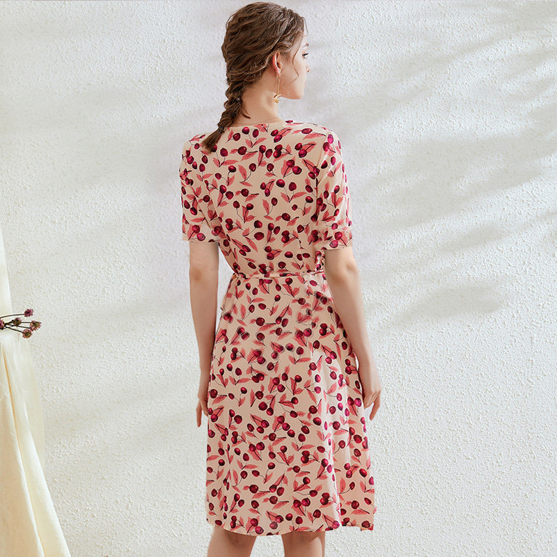 鹿歌2020夏季新款法式复古连衣裙 鹿歌连衣裙